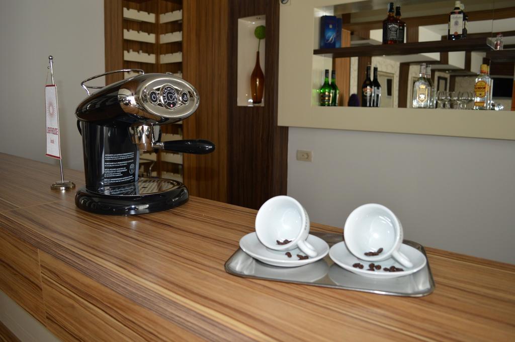 Hotel Lighthouse Igalo Kültér fotó